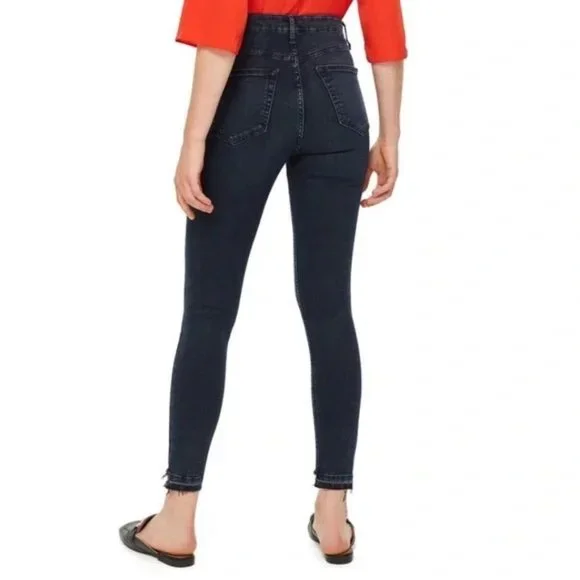 Topshop Jamie Jeans with Raw Hem Petite W28 L28 NWOT - Picture 3 of 9